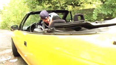 Sexy Guys Having Hot Car Sex: Double Bareback Oral Action