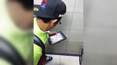 Re pajero mirando porno en bao pblico: Voyeur Spycam - Gay Porn Video - 2021