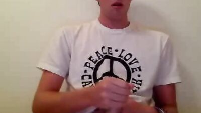 Peaceful Love Connection: A Gay Porn Adventure!