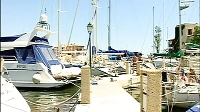 Boat Sex Cuties - Action Bareback Cum Shots!