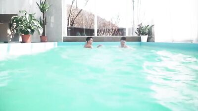 Swimming after Sex - The Ultimate Cumshot Showdown!
