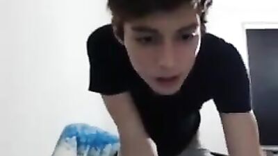 Brooklyn Toy Boy Web-Cam Solo Ass Play