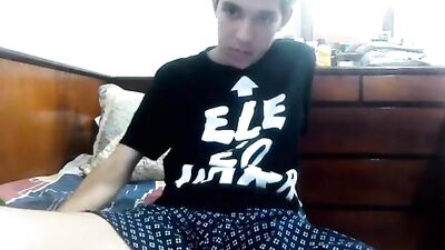 Freneticam #38: A Handjob Delight for Amateur Big Cock Lovers!