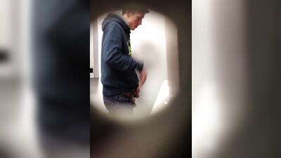 Horny Amateur Gets Handjob on Cam 9069