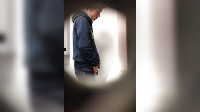 Horny Amateur Gets Handjob on Cam 9069