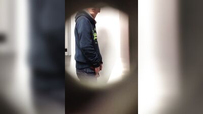 Horny Amateur Gets Handjob on Cam 9069