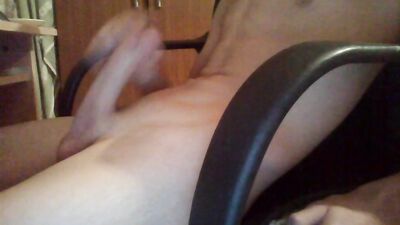 Young & Hung: Amateur Cum Shots & Handjobs - Cam 9071