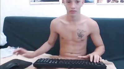 Gay Porn Fantasy: Exploring the Wild Side - 092