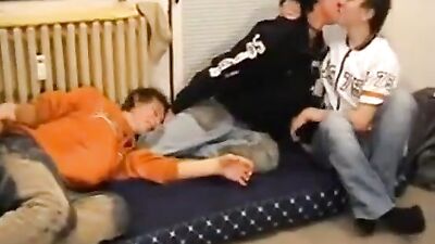 Gay Three Way: The Ultimate Thrill Seekers Experience - Tagged Gay Porn Video