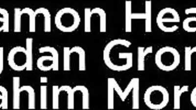 Double Fucked Bareback Hunks: Hidd*en Cam Shower Action!