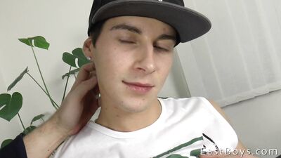 Handsome Muscle Flexing Webcam Handjob!