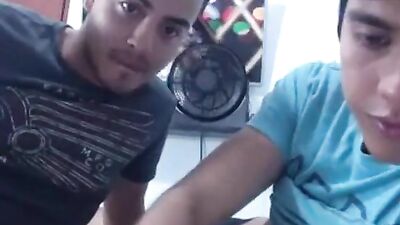 Sanntypaul: Action-packed Amateur Ass Play!