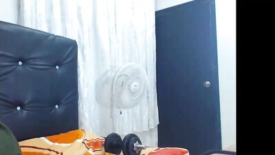 Latino Heat: Amateur Latino Solo 003