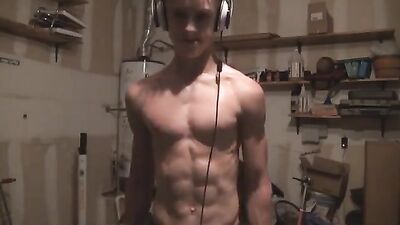 Blond Flex Gods: Amateur Bisexual Workout Party