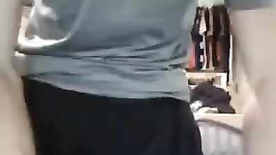 Lean and Fit Cumshot Amateur: The Next Level!