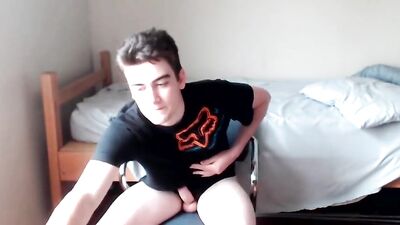 Gay Porn Twink Turns Straight: A Hot Encounter with an Older Man!