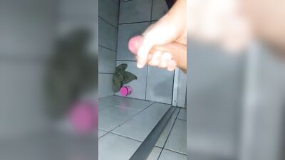 Punheteiro Teen No Banho: Bisexual Amateurs Take A Bath