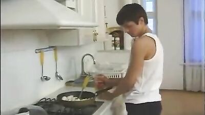 Friendly Fucks: Hot Boys on the Kitchen Table!