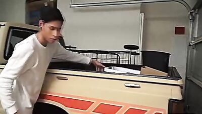 Two Cute Seeking Dudes Love To Bang!