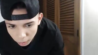 Cam 9489: Amature Cum Shots Handjob A Gay Porn Video to Explore Your Fantasies!