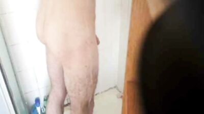 Spy shower wank
