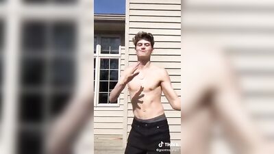 College jock Grant Marshall cam show body out