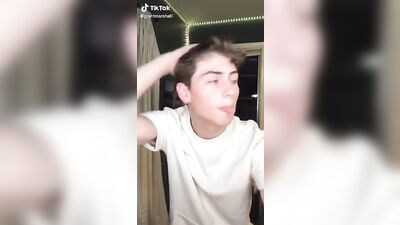 College jock Grant Marshall cam show body out