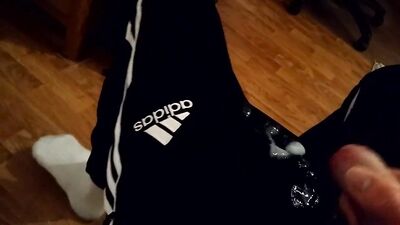 Teen cums on his pants