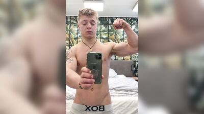 AA Vid - Hot Gay blonde shows off his body