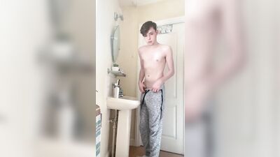 Total Hottie Bathroom Boys Porn