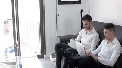 Sexy Window Washer Sucks Toes and Cocks!!