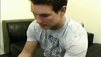 Flipflop Frenzy: David Spencers Gay Porn Adventure!