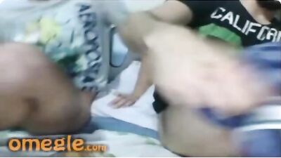 Gangbang Amigos Se Chupando no Omegle - Big Cock Fetish Fun!