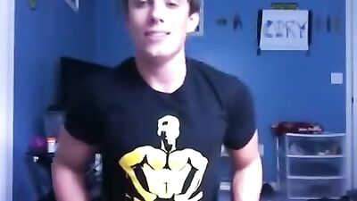 Gay Bodybuilder Joe: Action-Packed Amateur Bareback Experience!