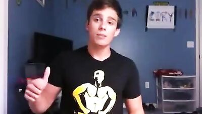 Gay Bodybuilder Joe: Action-Packed Amateur Bareback Experience!