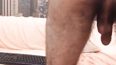 Masturbating Amateur Cam Hottie Revisited!