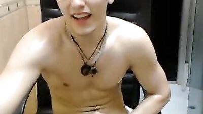 Masturbating Twink Amateur Web-Cam Exposure!