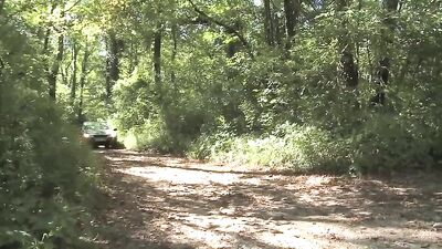 Outdoor Bareback 3-Way: Hardcore Cumshots