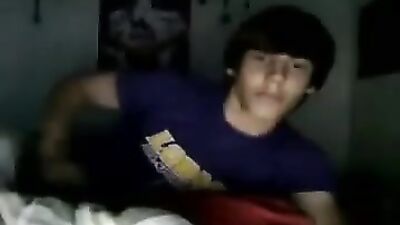 Young Cock-Hunter Masturbates on Live Cam!