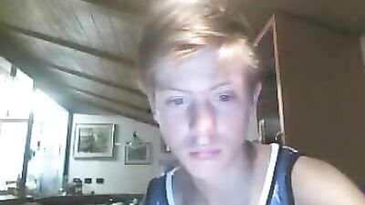 Gay Porn Italian Cutie: Big Cock and Round Smooth Ass on Cam!