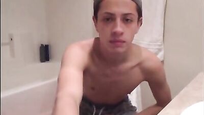 Handjob Heaven: Amateur Cum Shots Abound!