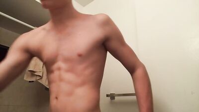 Ab-tastic Gay Porn: Flexing SeXXXy Abs!