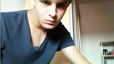 Expose Yourself in CAM: Big Naked Boy Web-Cam Showdown!