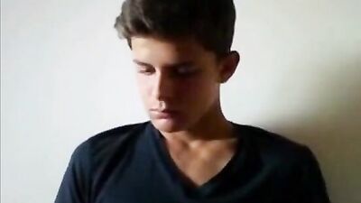 Expose Yourself in CAM: Big Naked Boy Web-Cam Showdown!