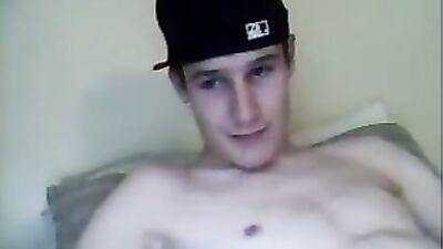 Gay Porn Amateur Solo Web-Cam: Jerking Wood