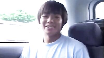 Asian Backseat Adventure: Amateur Solo Wanking!