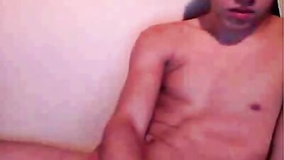 Web-Cam Amature He Wanks: A Gay Porn Adventure!