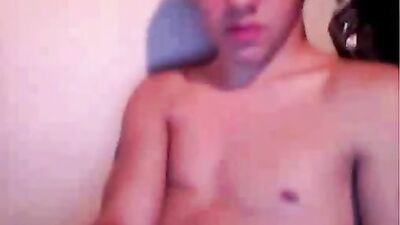 Web-Cam Amature He Wanks: A Gay Porn Adventure!