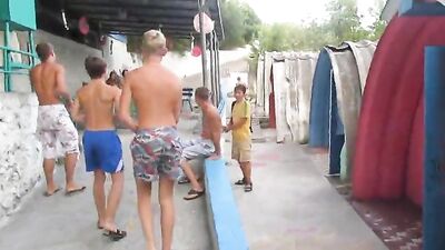 Summer Lust: Public Outdoor Amateur Fun!