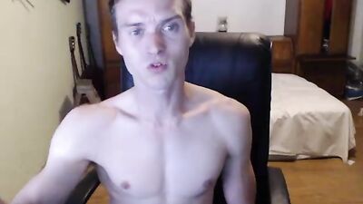 Muscle Twink Cam Boy Loves Cars and His Hot Body